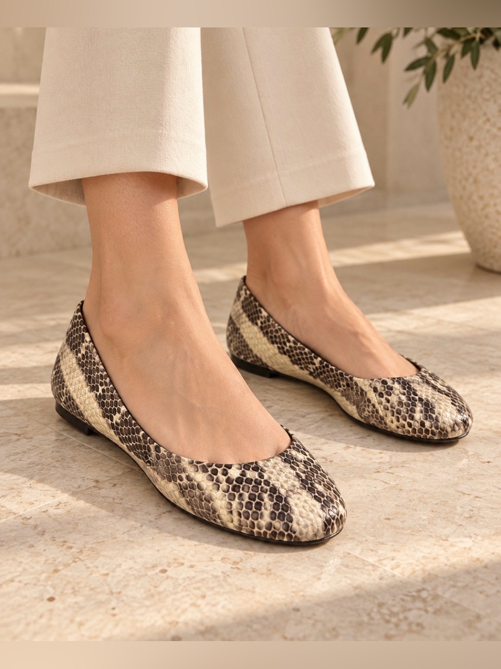 Vera Wang Lavender Snakeskin Ballet Flats Leather Sole Neutral US 7.5